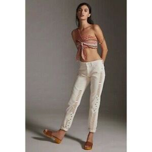 Anthropologie Pilcro Ivory/Cream Slim Boyfriend Tall Jeans With Colorful Embroid
